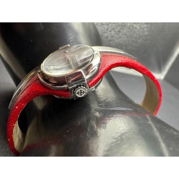 Zodiac ZO6001 Swiss Made Red ULTRA RARE Quartz Analog Women's Oval Watch - Picture 7 of 16